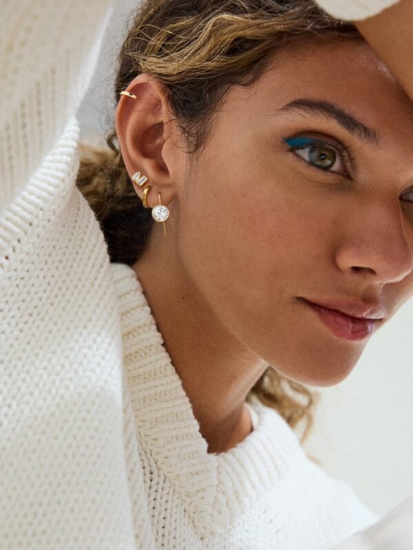 Reina 18K Gold Stud Earrings - Toi et Moi Bezel Set Earrings